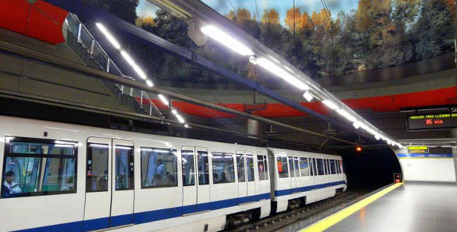 El número de viajeros de Metro cae en marzo un 1,6% mientras que el de la EMT baja un 14,5%